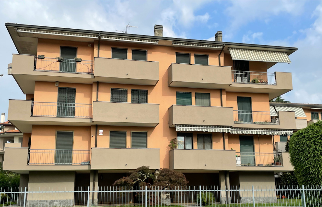 DOPO – Parapetti e frontalini balconi dopo il ripristino a Gessate (MI)
