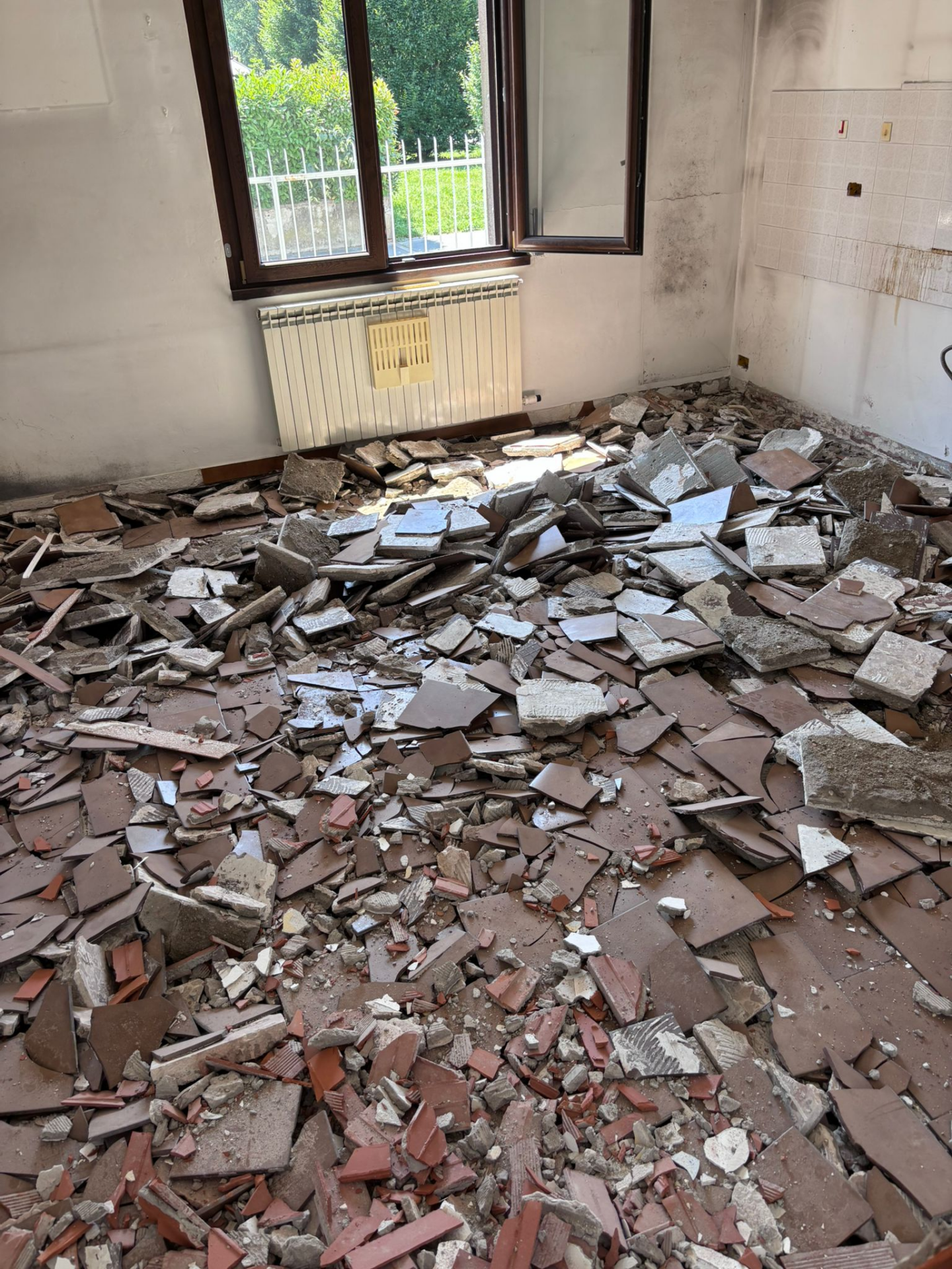 DURANTE – Demolizione dei pavimenti a Liscate (MI) – foto 3