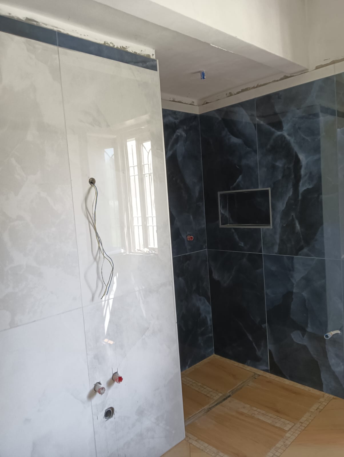 DOPO – Posa dei rivestimenti del bagno a Liscate (MI) – foto 5