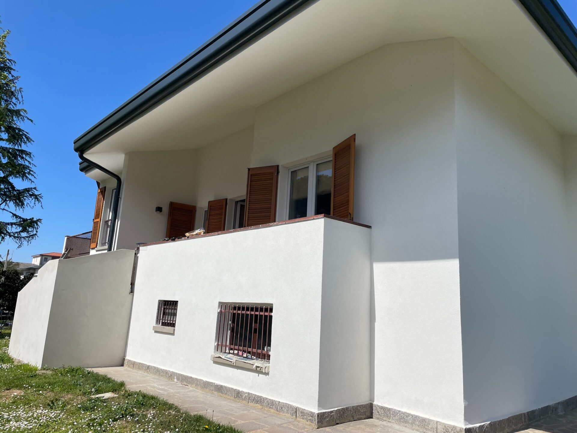 Cornate d’Adda (MB) – DOPO – Facciata lato giardino